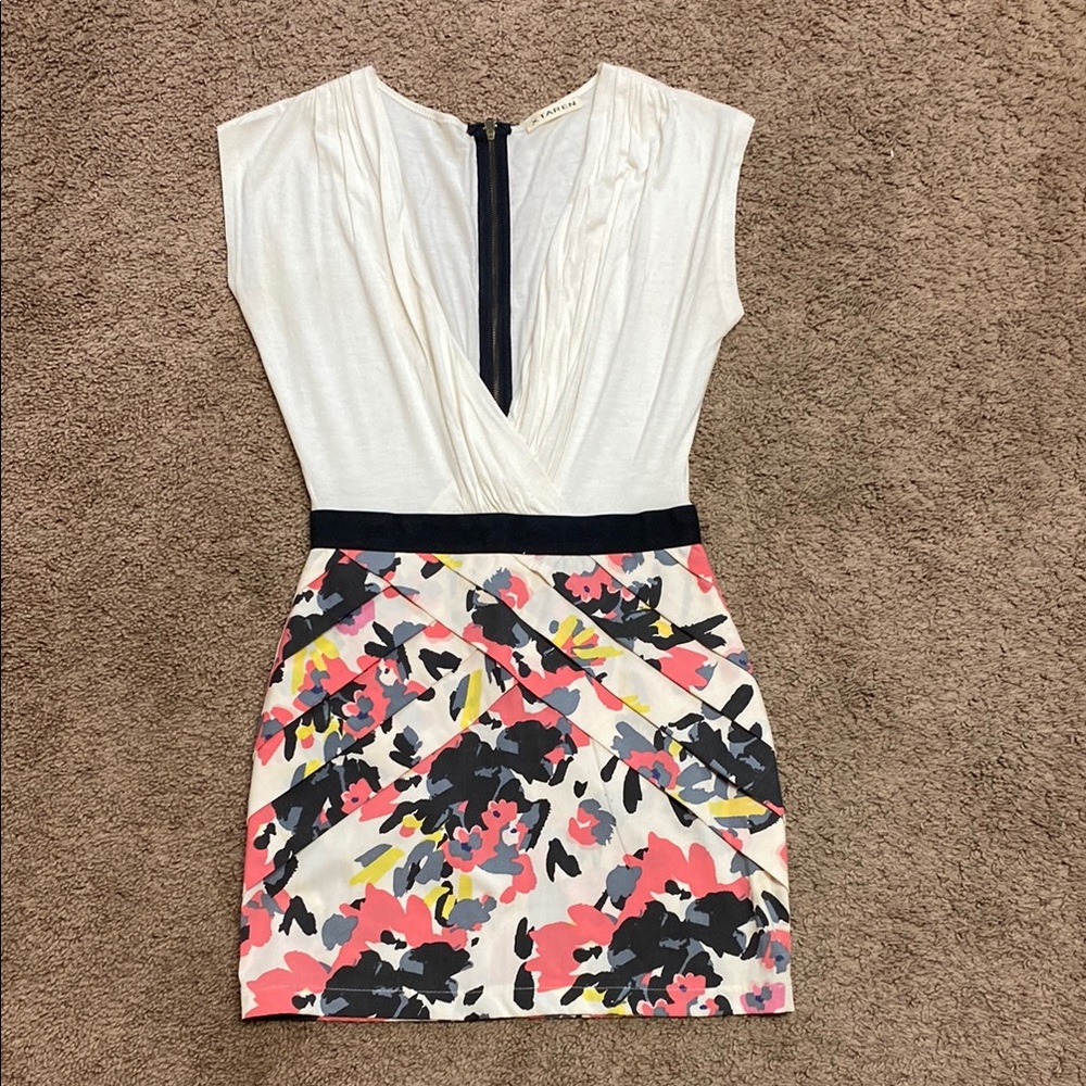 Xtaren White Pleated Sheath Mini Dress for Cocktail